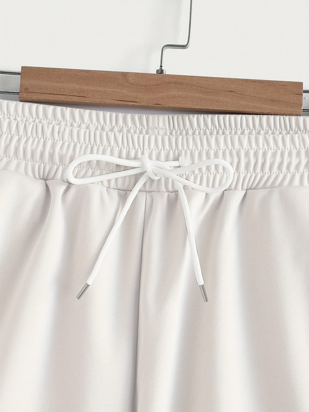 Set da Uomo a Due Pezzi | Slim & Relaxed | Top con Collo Rotondo & Pantaloni Corti